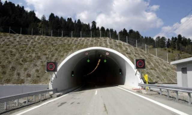 Τρίπολη: Κλειστή για συντήρηση η μία λωρίδα στην σήραγγα της Στέρνας