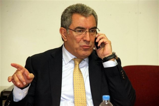 Καπερνάρος: Να προτείνουμε την αναθεώρηση του συντάγματος