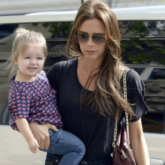 Η 2χρονη Harper Beckham θα κάνει καριέρα στην μόδα!