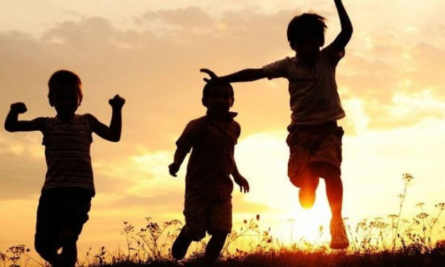 ΟΓΑ: Στις 18 Ιουλίου η δεύτερη δόση του οικογενειακού επιδόματος (vid)