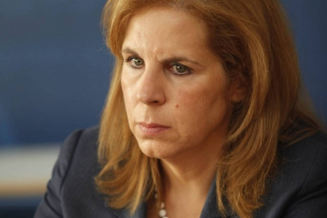 Χριστοφιλοπούλου:Δε μπορεί να πληρώνεται το ίδιο ο κλητήρας με έναν καθηγητή πανεπιστημίου