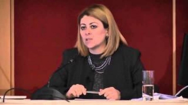 Η Κατερίνα Σαββαΐδου αντικαταστάτρια του Χάρη Θεοχάρη