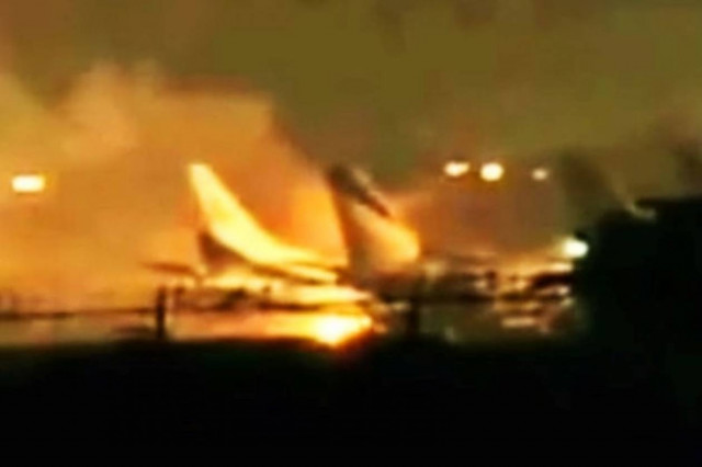 Πακιστάν: Φονική επίθεση σε αεροσκάφος που προσγειωνόταν