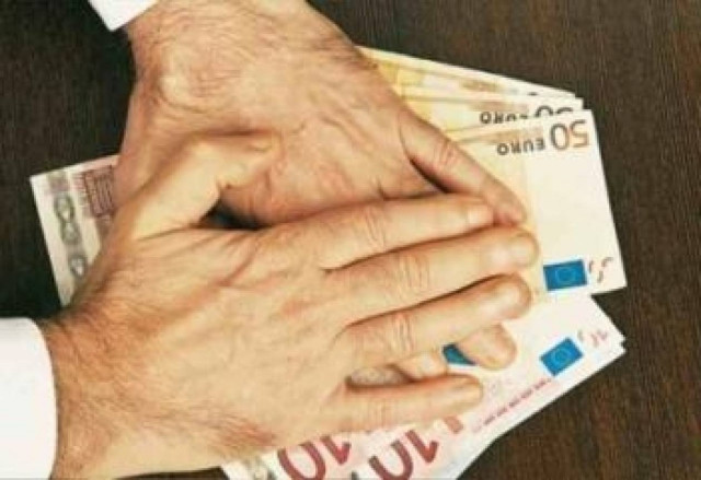 Έρχεται νέο «ψαλίδι» στα εφάπαξ (vid)