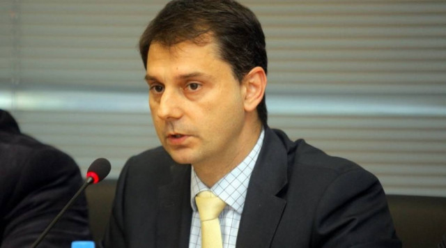 Bloomberg: Ο Θεοχάρης έφυγε γιατί ήθελε να ελέγξει 300 πλούσιους