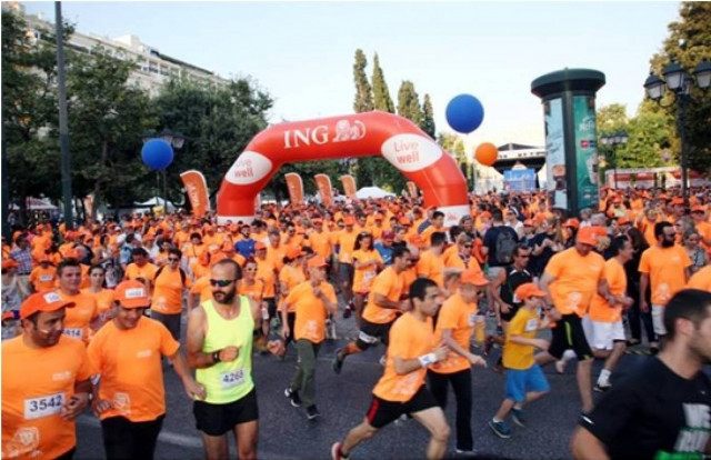 Χιλιάδες κόσμου συμμετείχε στο 2ο ING Live Well event, χρωματίζοντας πορτοκαλί το Σύνταγμα