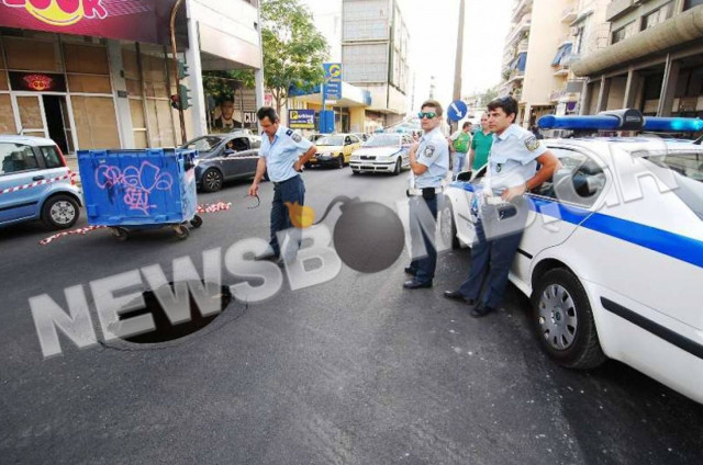 Τεράστια τρύπα στην Αχιλλέως (pics&vid)