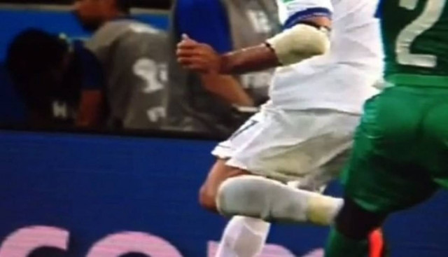 Μουντιάλ 2014: Δεν ήταν πέναλτι στον Σαμαρά; Για δείτε κι αυτό! (vid)