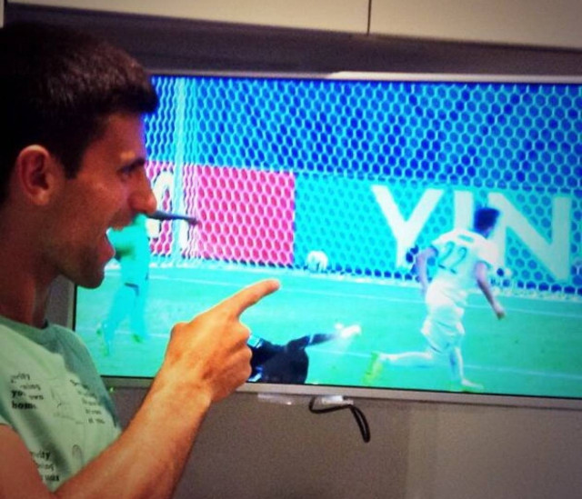 Μουντιάλ 2014: Ο Νόβακ Τζόκοβιτς πανηγυρίζει για την Εθνική και λέει «έλα Ελλάδα!!!»