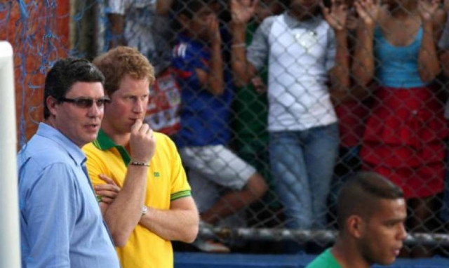 Τα δάκρυα του πρίγκιπα Χάρι!