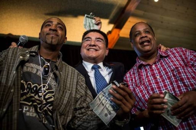 Γεύμα σε 250 άστεγους νεοϋορκέζους προσέφερε κινέζος επιχειρηματίας (pics)