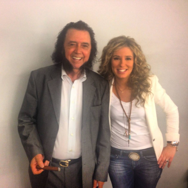 Ο Σταμάτης Κόκοτας πάει στον «Κόσμο Ανάποδα»