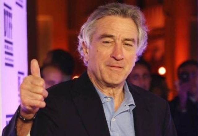 Μουντιάλ 2014: Ο Ντε Νίρο «εισέβαλε» σε σπίτι αγνώστων για να δει τις ΗΠΑ!