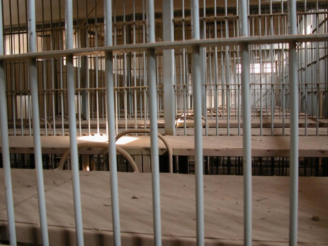 Φυλακές... ώρα μηδέν!