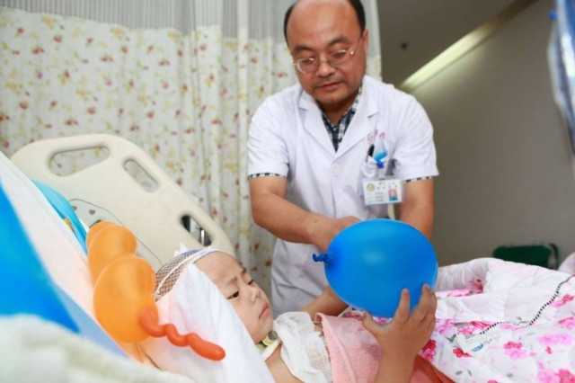 Κίνα: Ξυλάκι φαγητού καρφώθηκε στον εγκέφαλο αγοριού! (σκληρές εικόνες)