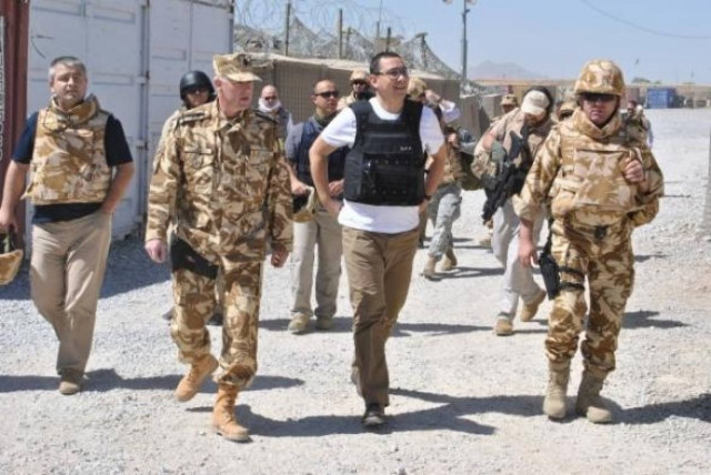 Απομακρύνθηκε από βάση του ΝΑΤΟ στο Αφγανιστάν ο Ρουμάνος πρωθυπουργός