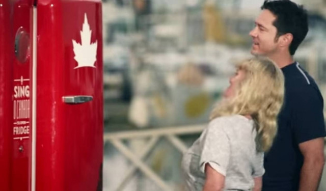 Θες μπίρα; Ψάλλε σωστά τον εθνικό Ύμνο του Καναδά... (vid)