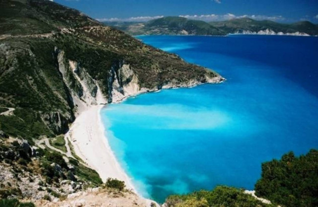 Kefalonia: Myrtos beach re-opens