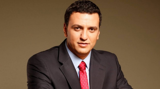 Ο Κικίλιας μαζί με αστυνομικούς σε επιχείρηση «σκούπα»!