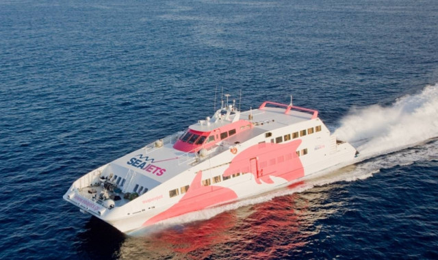 Άρχισαν τα προβλήματα από το μελτέμι – Δεν έδεσε πλοίο στη Αμοργό