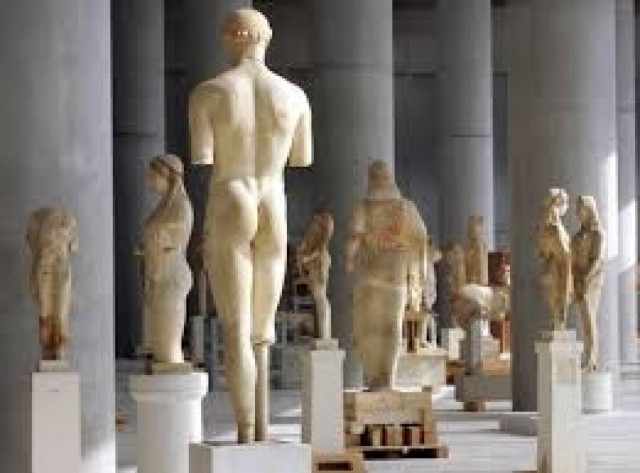 Ο μαραθώνιος πρωϊνός καφές των τριών του ΠΑΣΟΚ