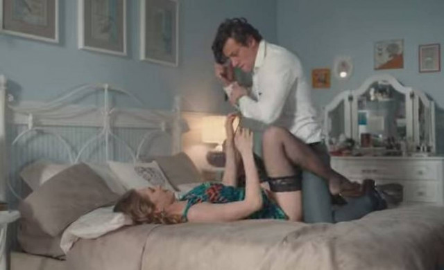 Δεν φαντάζεστε σε πόσα δευτερόλεπτα μπορεί να... στραβώσει μία ερωτική βραδιά!