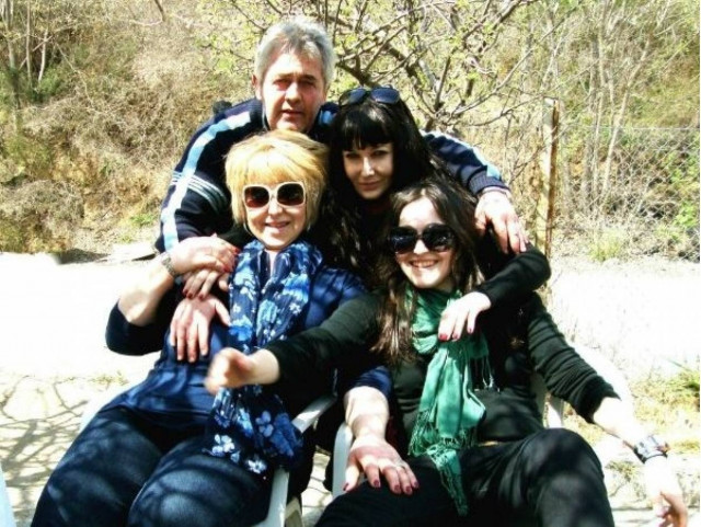 Ξάνθη: Συγκινούν οι δύο αδερφές - Κάνουν έκκληση για να σώσουν τη μητέρα τους