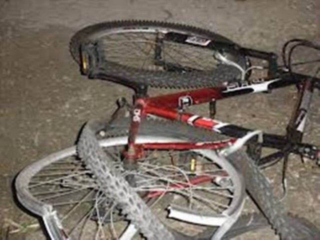 Ηγουμενίτσα: Όχημα έπεσε πάνω σε γυναίκα που έκανε ποδήλατο