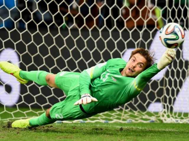 Κρουλ: «Στα πέναλτι με βοήθησαν οι Έλληνες»