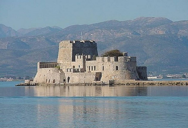 Ναύπλιο: Ρωσικά μαθητικά μουσικοχορευτικά συγκροτήματα