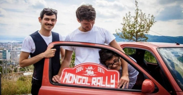 Από την Ευρώπη στη Μογγολία με ένα παλιό αυτοκινητάκι (vid)