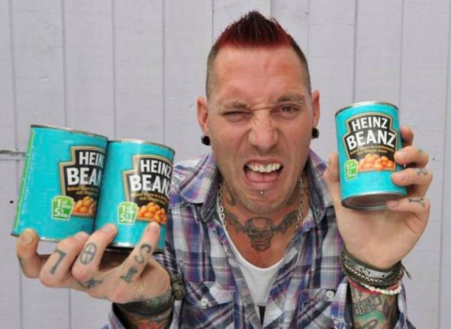 Βρετανός σεφ παραιτήθηκε επειδή φοβάται τα… φασόλια!