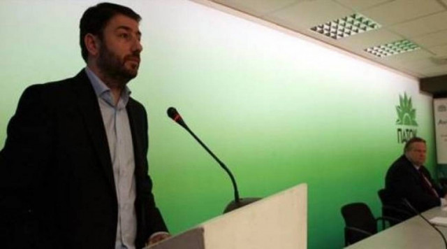 O Aνδρουλάκης ετοιμάζει την αντεπίθεση του