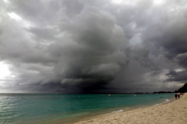 Στην… καρδιά του καλοκαιριού: Έρχεται κακοκαιρία το Σαββατοκύριακο