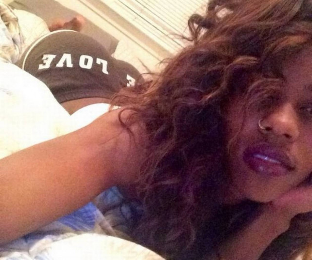 Έστειλε κατά λάθος γυμνή φωτογραφία στον πατέρα της και δείτε τι έγινε! (pics)