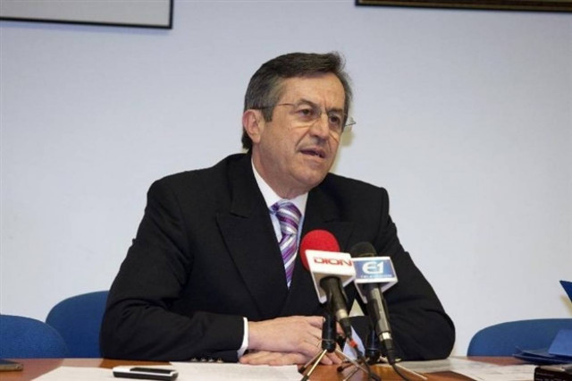 Νικολόπουλος σε Παπούλια: Παραιτηθείτε για να αρθούν τα αδιέξοδα