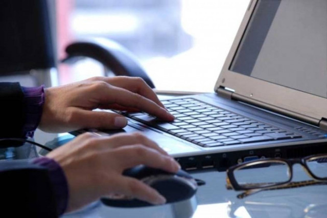 Έσωσαν από αυτοκτονία 17χρονη χάρη στο internet