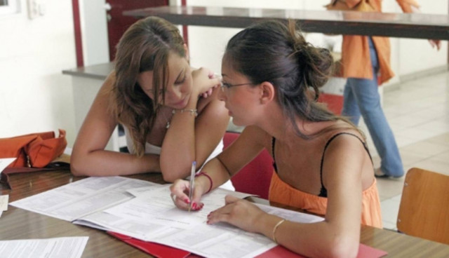 Υπουργείο Παιδείας: Τελειώνετε με τα μηχανογραφικά