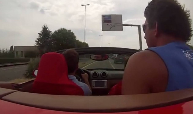 Το test-drive της Ferrari που πήγε πολύ στραβά (vid)