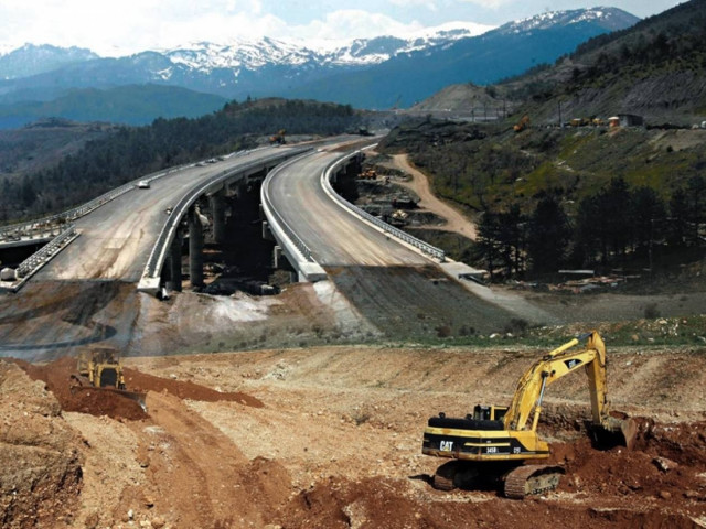 Πόσο κοστίζει ένα… χιλιόμετρο εθνικής οδού;