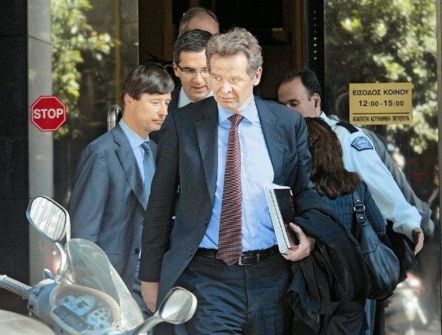 Σε εξέλιξη συνάντηση Χαρδούβελη με τους επικεφαλής της τρόικας