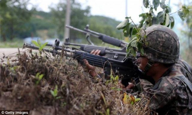 Στρατιώτης σκοτώνει πέντε γιατί του είπαν ότι έμοιαζε στον... Μπομπ Σφουγγαράκη! (pics)
