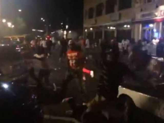 ΗΠΑ: Άνοιξε πυρ έξω από πολυσύχναστο κλαμπ για μία γυναίκα! (video+photos)