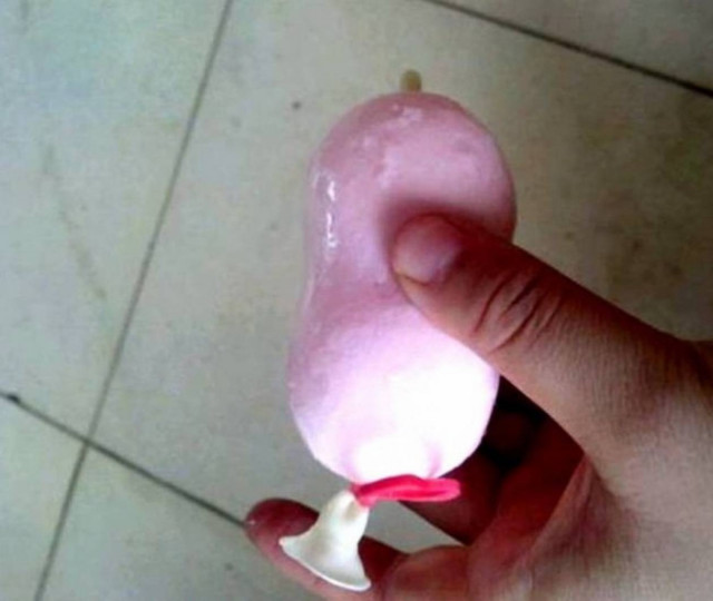 Παγωτό... προφυλακτικό κανείς; (pics)