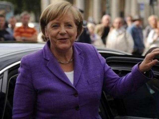 Ουκρανία: Η Μέρκελ κάνει έκκληση για κατάπαυση του πυρός