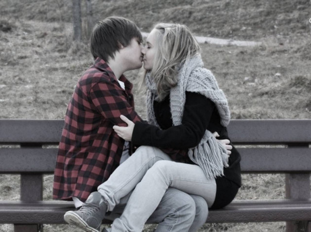 Επιστημονική εξήγηση για τον έρωτα με την πρώτη ματιά