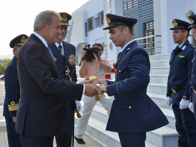 Ο Ίκαρος από την Κύπρο που συγκίνησε στον Αβραμόπουλο (pics)