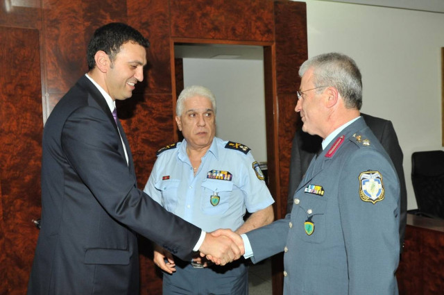 Β. Κικίλιας: Ήρωες οι αστυνομικοί που συνέλαβαν τον Μαζιώτη (pic)