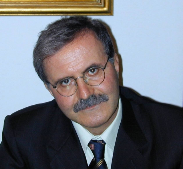 Έφυγε από τη ζωή ο καθηγητής Αγγειοχειρουργικής του ΑΠΘ, Αστέριος Κατσαμούρης