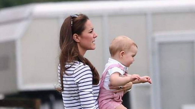 Τα πρώτα γενέθλια του πρίγκιπα (pics)